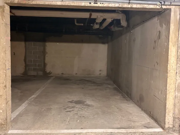 Parking 17 m² 
