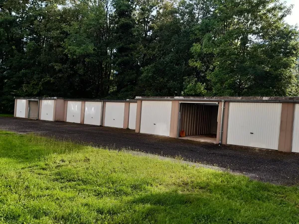 Garage à louer sur divers secteurs 