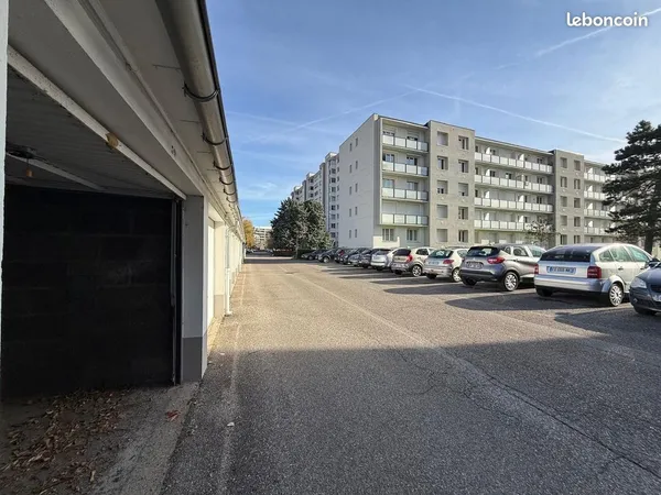 Parking/box 17 m² Échirolles 