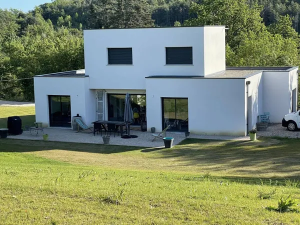 Villa 5 pièces 140 m² 