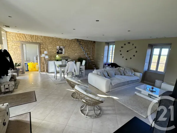 Maison 7 pièces 210 m² 