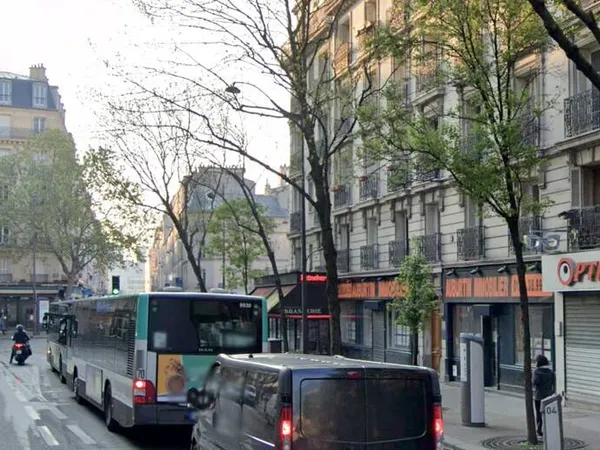 Boutique 2 pièces 81 m² 