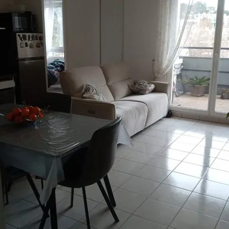 T2 meublé PREMIUM 36,88 m² + terrasse + parking - Clim réversible - Résidence calme & entretenue 