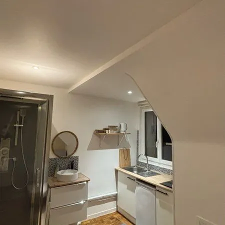 À LOUER - Studio meublé 9 m² - Hyper centre de Caen 