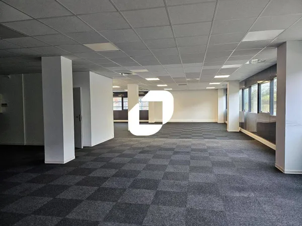 Bureaux 1960 m² 