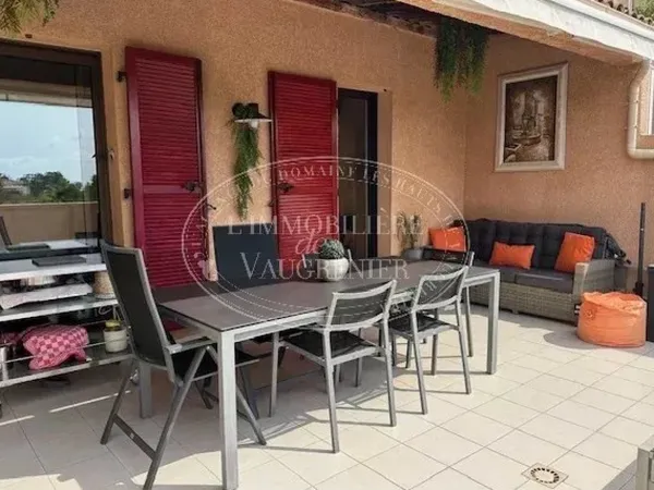 VENTE HAUTS DE VAUGRENIER APPARTEMENT 3 PIECES 580 000.-€ 