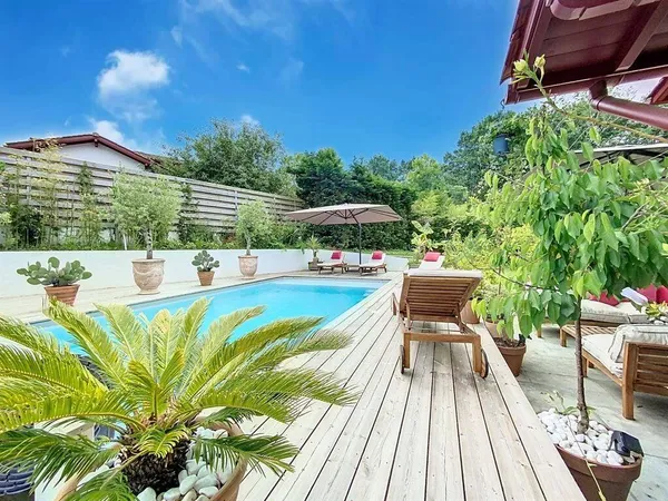 Maison 6 pièces 200 m² 