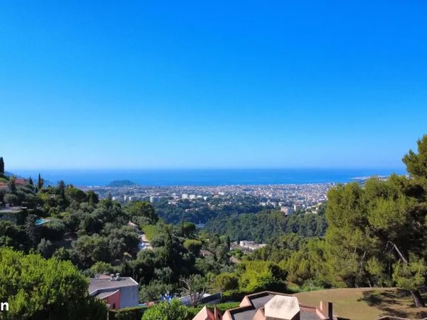 Terrain constructible avec vue mer - Gairaut (Nice) 
