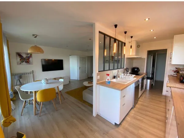Appartement 4 pièces 82 m² 