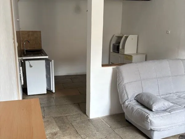 Studio meublé 