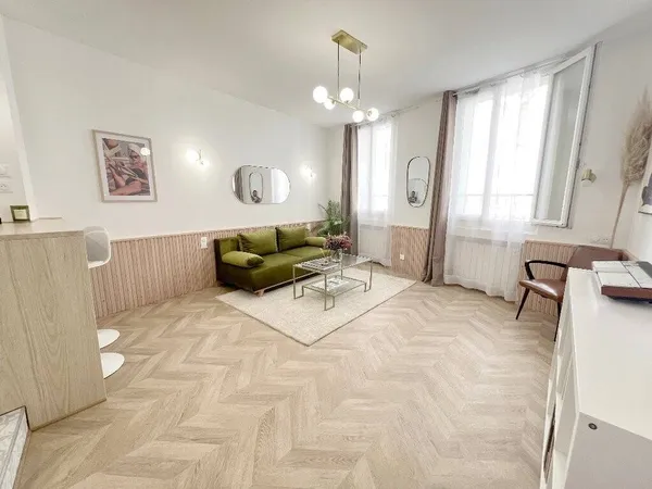 Studio 1 pièce 28 m² 