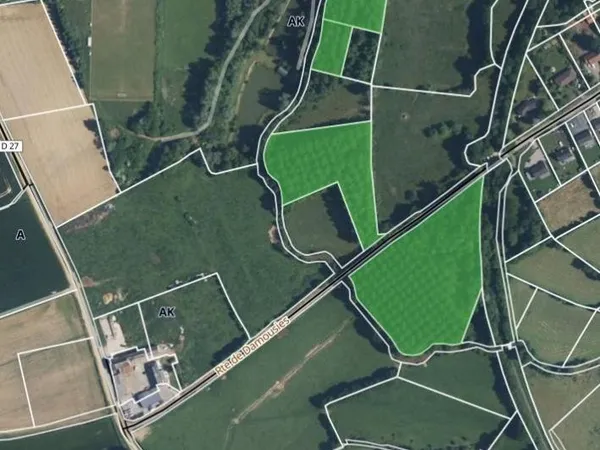 Terrain 26709 m² 