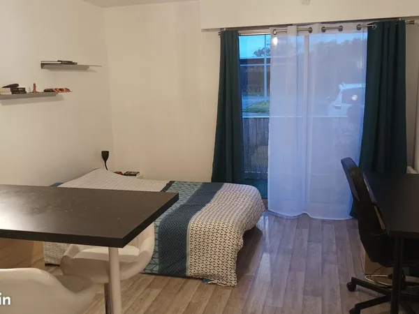 Studio 24 m2 MEUBLE 24 à STANFORD SANS FRAIS D'AGENCE 
