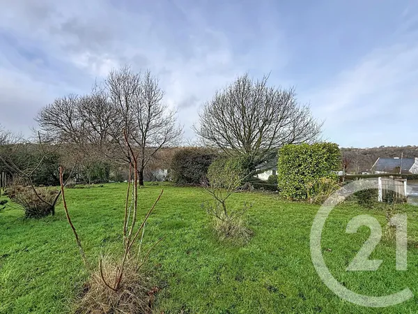 Terrain 700 m² 