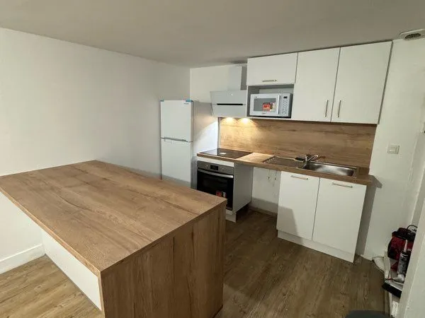 Appartement t2 duplex avec cour 