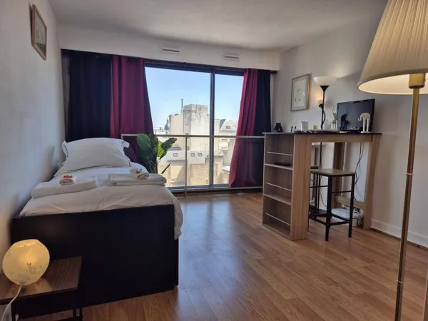Studio 1 pièce 24 m² 