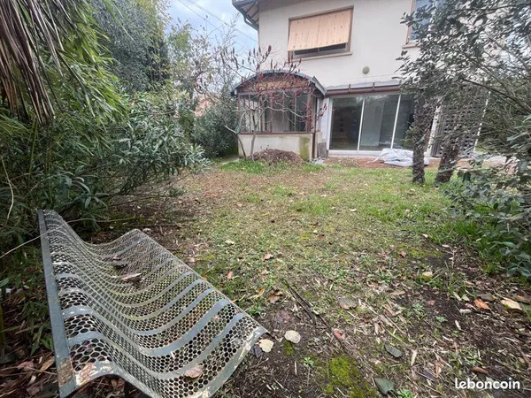 Appartement T4 avec jardin privatif 