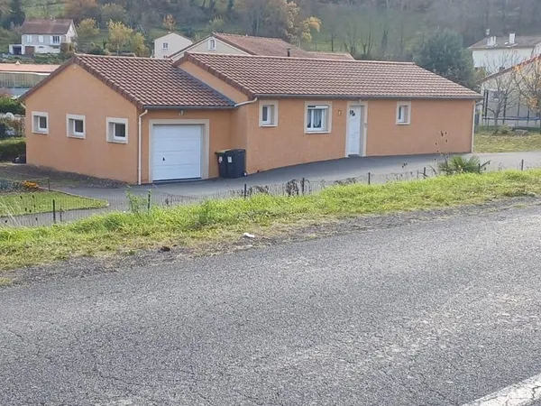Maison récente 100 m² - 3 chambres - Quartier calme à Espaly-St-Marcel - 780 /mois + 30 euros TOM 