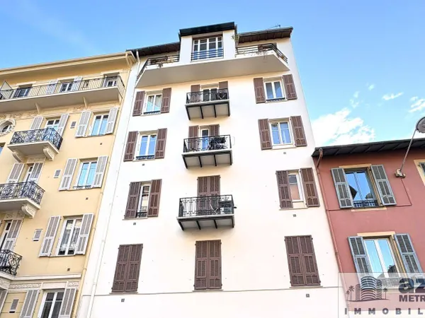 Studio 1 pièce 18 m² 