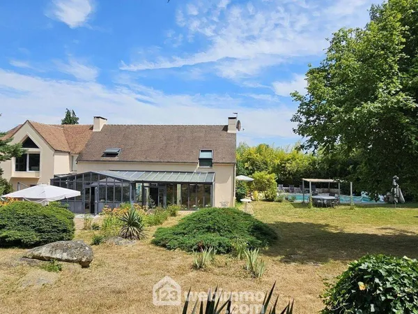 Maison 11 pièces 320 m² 