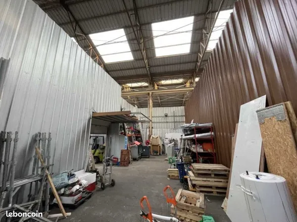 Local d'activité 120 m²