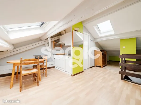 Studio 1 pièce 37 m² 