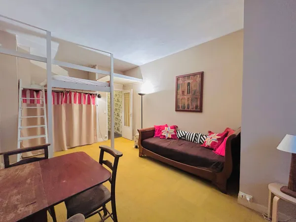 Paris 18 - Lamarck - Studio 32m² esprit Loft 