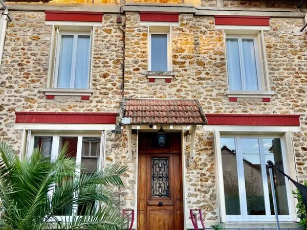 Maison 9 pièces 244 m² 