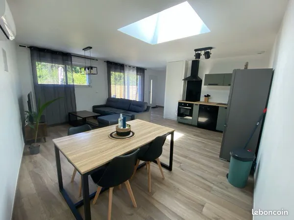 Maison neuve meublée - 4 pièces - 65 m² - Sainte-Soulle - 950 /mois 