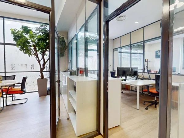 Local commercial 99 m² 