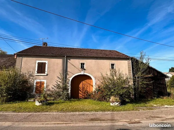 Ferme d'habitation 117m² 2300m² terrain 
