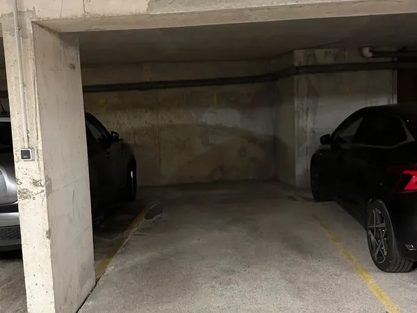 Place parking sous sol Antony 