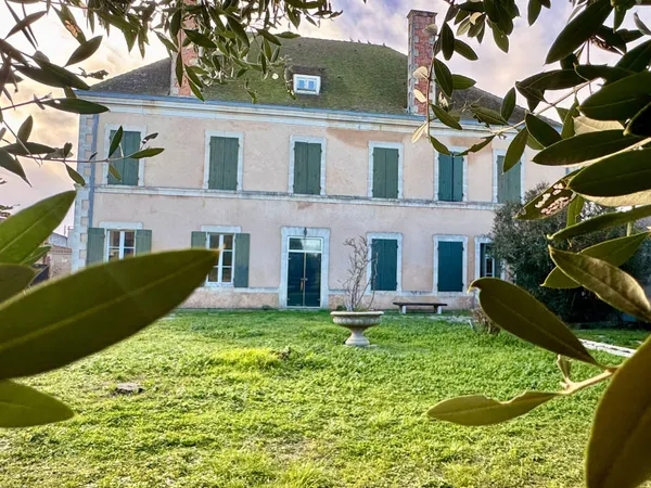 Maison 8 pièces 420 m² 