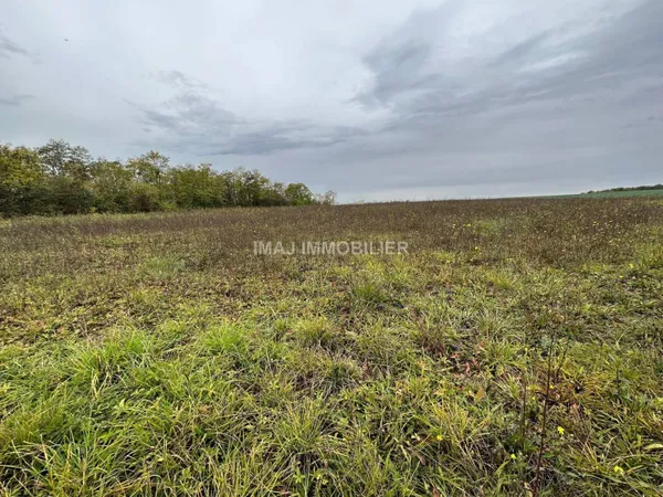 Terrain constructible 23625 m² 