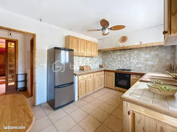 Mas 4 pièces 185 m² 