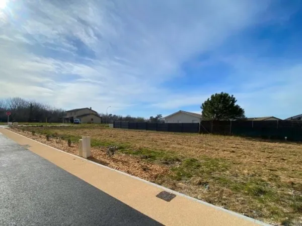 Terrain 580 m² 