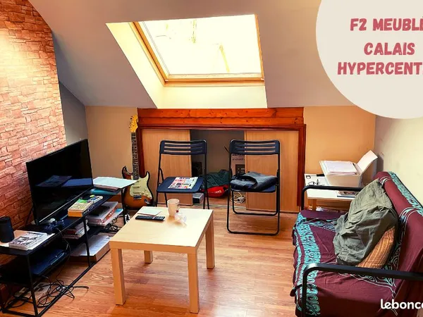 F2 meublé hypercentre Calais avec terrasse plein Sud 