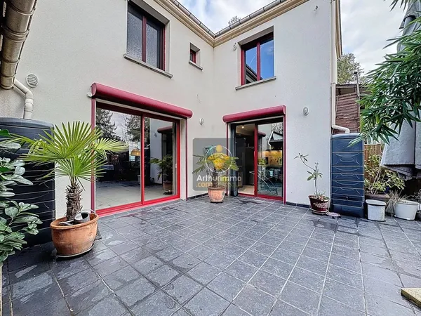 Maison de luxe 6 pièces 112 m² 