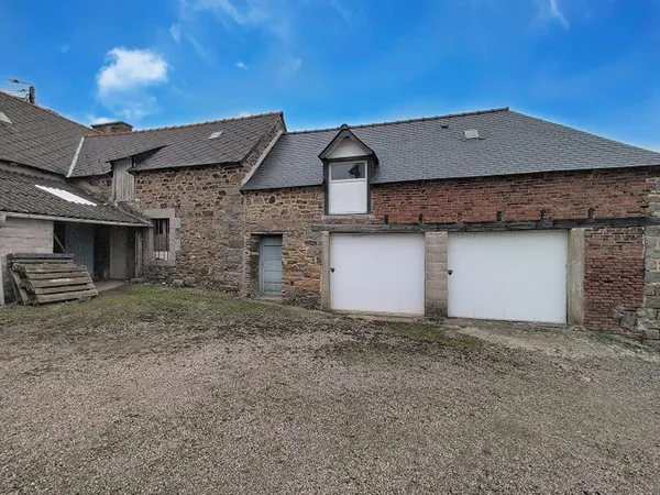 Ensemble immobilier à rénover Les Grèves de Langueux - Bâtisse en pierre à rénover, avec sa 