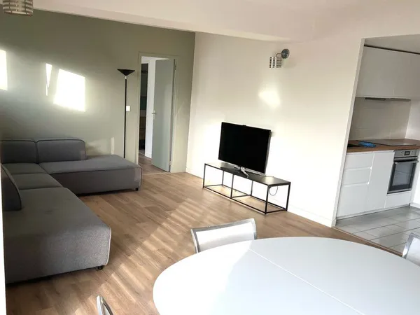 Appartement meublé lumineux - St Malo Gare - parking inclus 