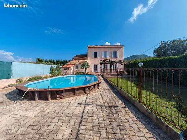 Maison 5 pièces 134 m² 
