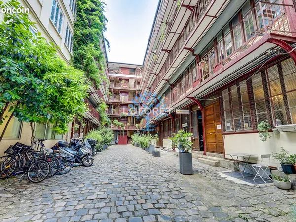 Atelier 102 m² PARIS 