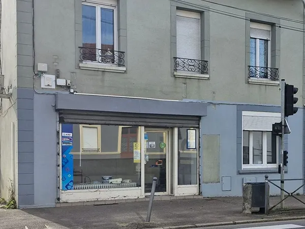 Local 50 m² JARNY 