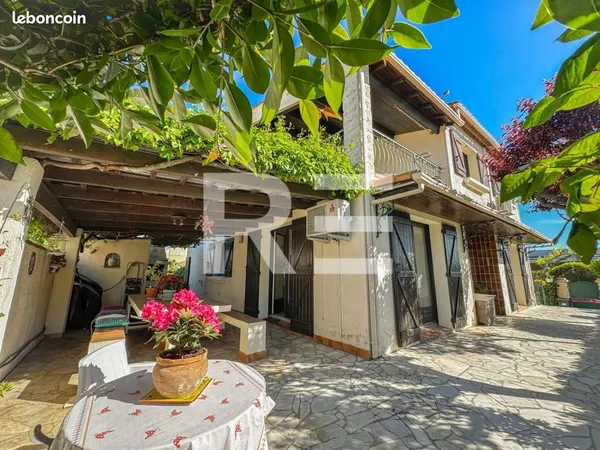 Villa 5 pièces 154 m² 
