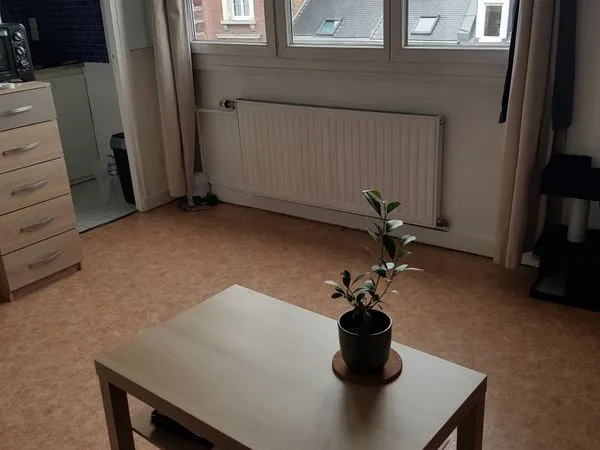 Studio Amiens bas de la rue St Fuscien 