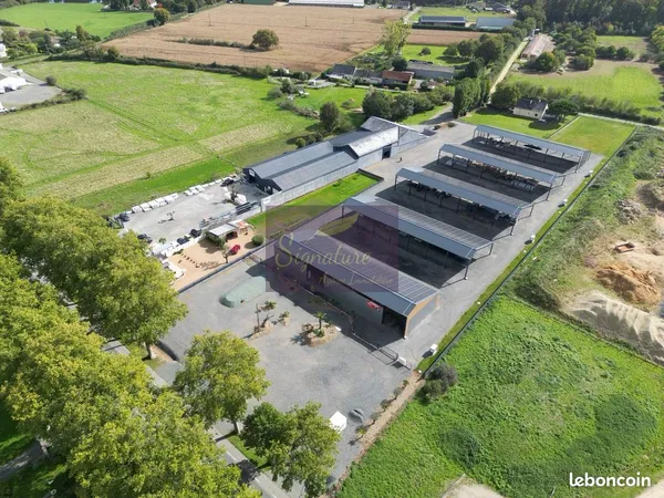 Local 1500000 m² La Flèche 