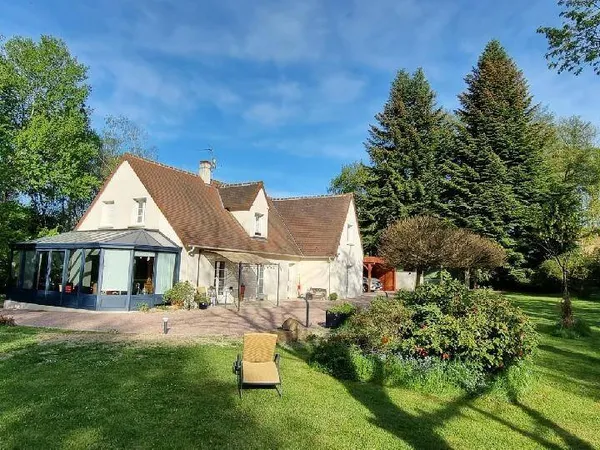 Maison 7 pièces 235 m² 
