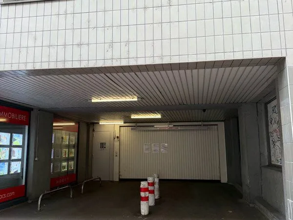 Loue place de parking 