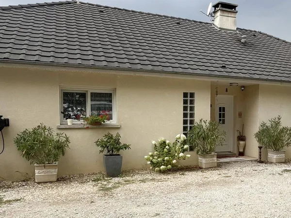 Maison 5 pièces 205 m² 