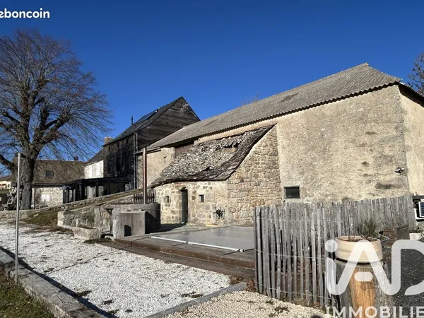 Propriété 6 pièces 145 m² 